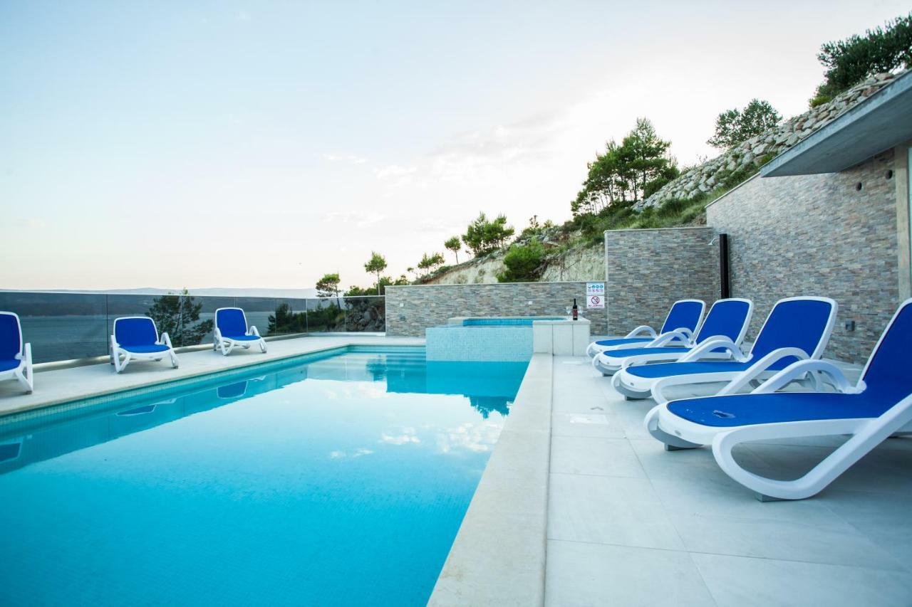 Apartments Pusic Omis Exterior photo